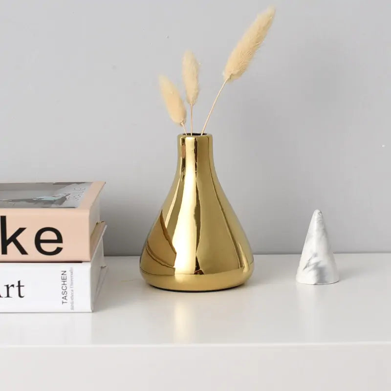Gold Metal Vase Set – Contemporary Minimalist Home Decor for Flowers & Pampas Grass