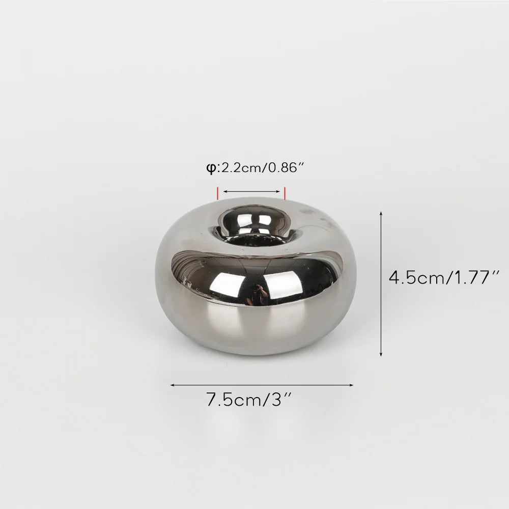 Metallic Minimalist Candlestick Holders – Luxury Sculptural Silver & White Ceramic Candle Stands