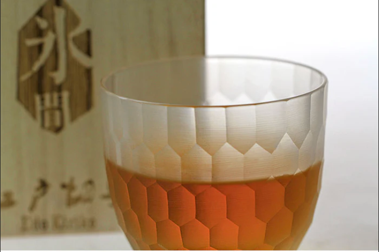 Yuki Glass – Limited Edition Japanese Crystal Whiskey Cup with Hexagonal Ice-Inspired Texture (Gift Box)